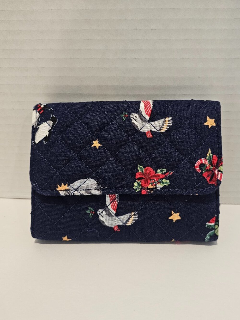 NWT Vera Bradley RFID Riley Compact Wallet Snow Globe Motifs Winter Owls Blue
